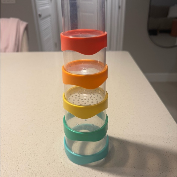 Lovevery drip drop bath cups - Picture 2 of 4